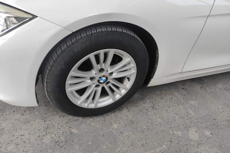 Used BMW 3 Series 2015 320Li Luxury Edition Fashion Model Left Front Wheel Hub