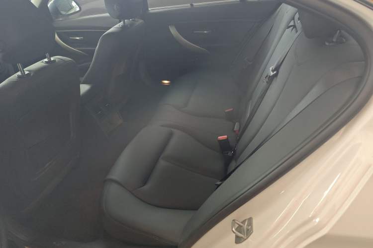 Used BMW 3 Series 2015 320Li Fashion Model Left Rear Seat