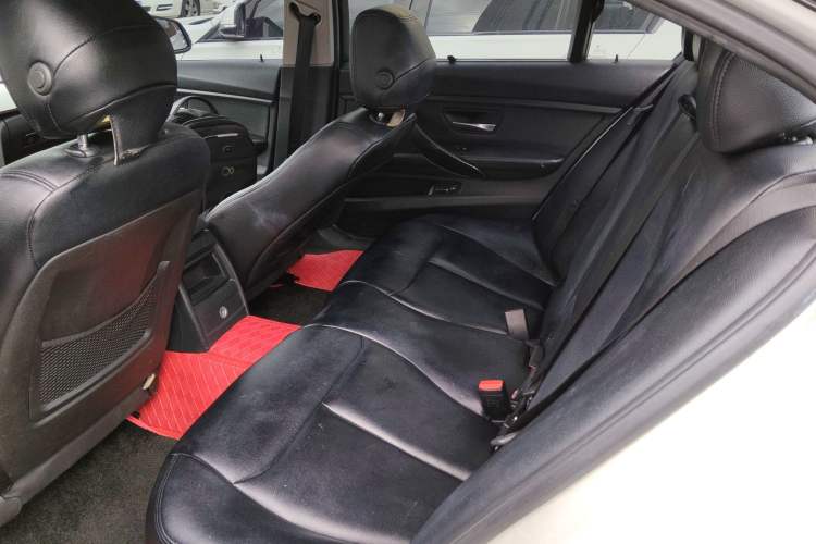 Used BMW 3 Series 2015 316Li Fashion Model Left Rear Seat