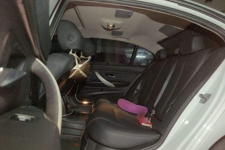 Used BMW 3 Series 2015 320Li Fashion Model Left Rear Seat
