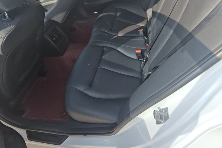Used BMW 3 Series 2015 320Li Luxury Edition Fashion Model Left Rear Seat