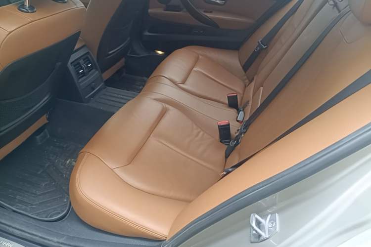 Used BMW 3 Series 2015 320Li Luxury Design Package Left Rear Seat