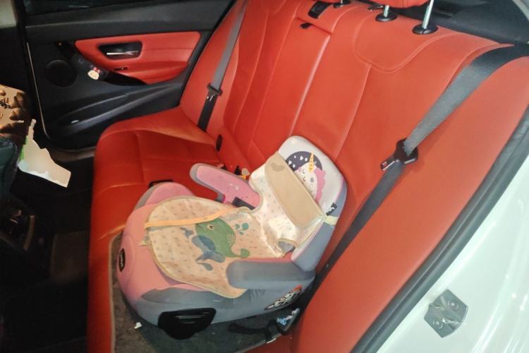 Used BMW 3 Series 2015 320i Luxury Edition Sports Design Package Left Rear Seat
