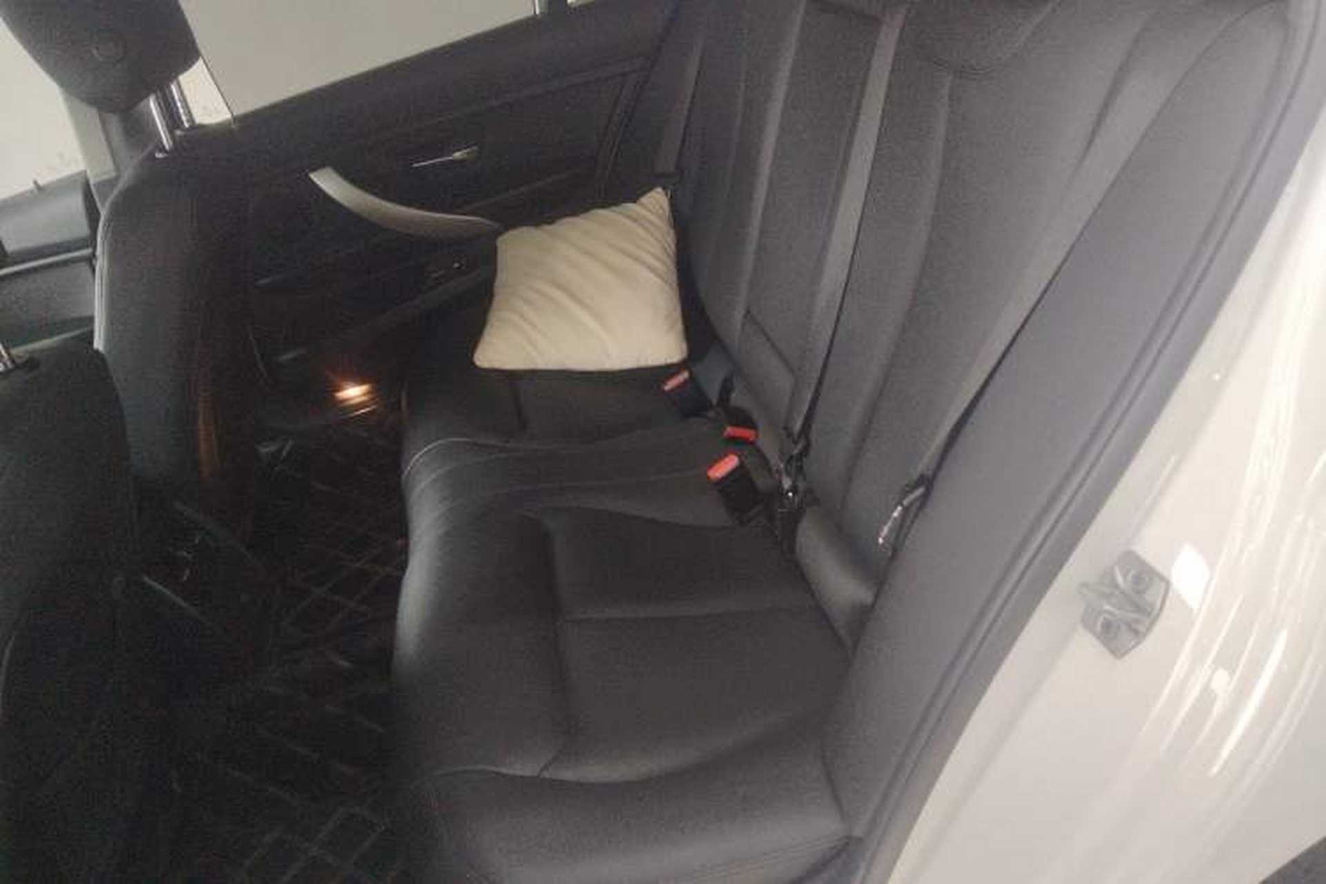 Used BMW 3 Series 2015 320Li Luxury Edition Fashion Model Left Rear Seat