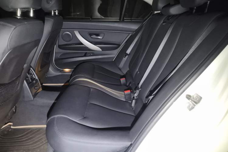 Used BMW 3 Series 2015 320Li Luxury Edition Fashion Model Left Rear Seat