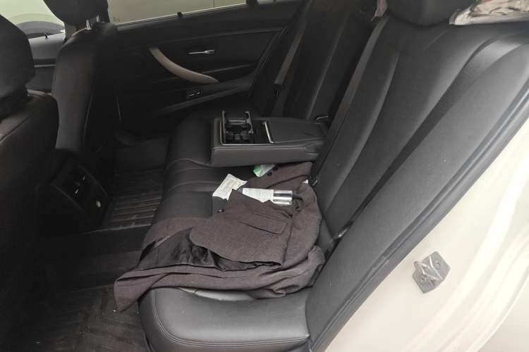 Used BMW 3 Series 2015 320Li Luxury Edition Fashion Model Left Rear Seat