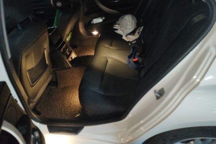 Used BMW 3 Series 2015 320Li Luxury Edition Fashion Model Left Rear Seat