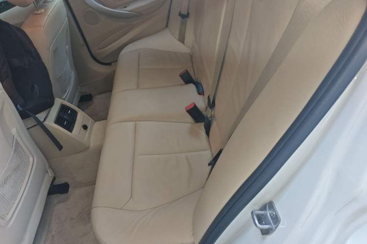 Used BMW 3 Series 2015 320i Fashion Model Left Rear Seat