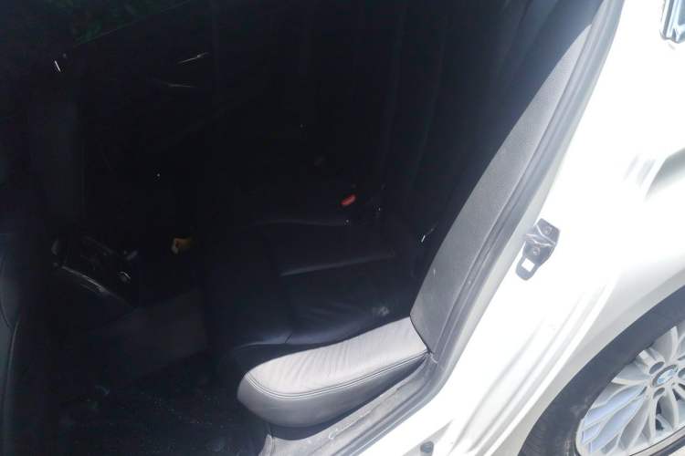 Used BMW 3 Series 2015 320Li Luxury Design Package Left Rear Seat