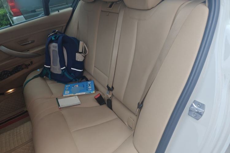 Used BMW 3 Series 2015 316Li Fashion Model Left Rear Seat