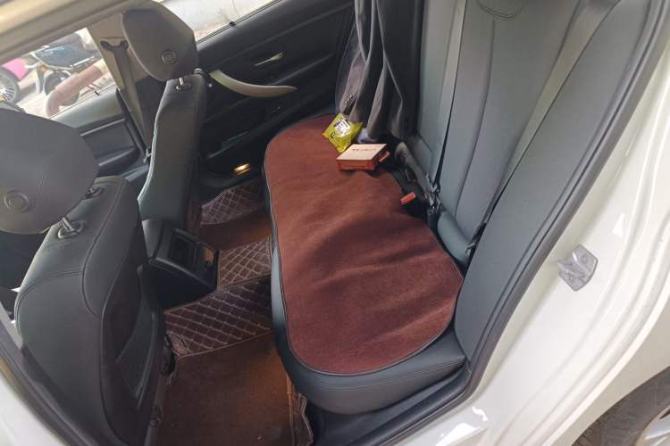 Used BMW 3 Series 2015 316Li Fashion Model Left Rear Seat