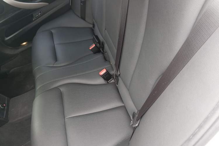 Used BMW 3 Series 2015 320Li Luxury Edition Fashion Model Left Rear Seat
