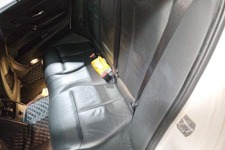 Used BMW 3 Series 2015 320Li Luxury Design Package Left Rear Seat