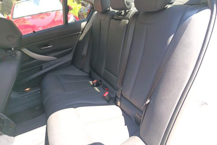 Used BMW 3 Series 2015 320i Fashion Model Left Rear Seat