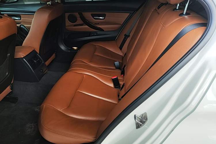 Used BMW 3 Series 2015 320Li Luxury Design Package Premium Edition Left Rear Seat