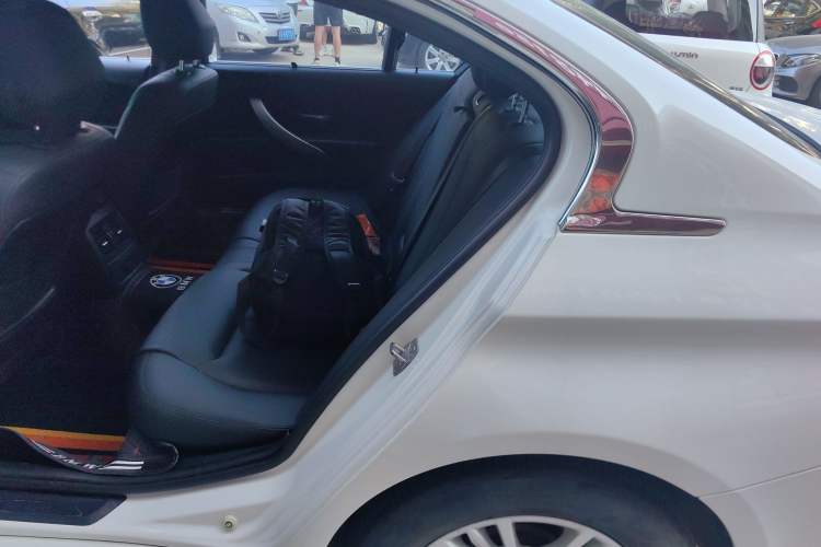 Used BMW 3 Series 2015 320Li Fashion Model Left Rear Seat