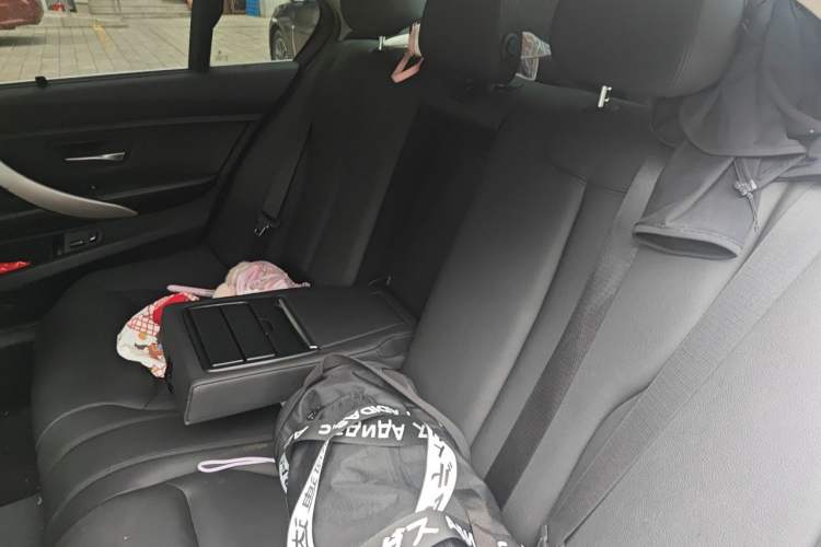 Used BMW 3 Series 2015 320Li Luxury Edition Fashion Model Left Rear Seat