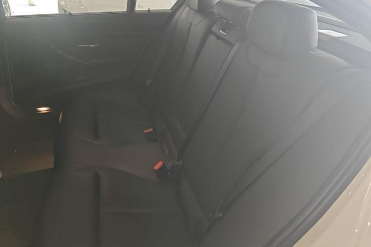 Used BMW 3 Series 2015 320Li Luxury Edition Fashion Model Left Rear Seat