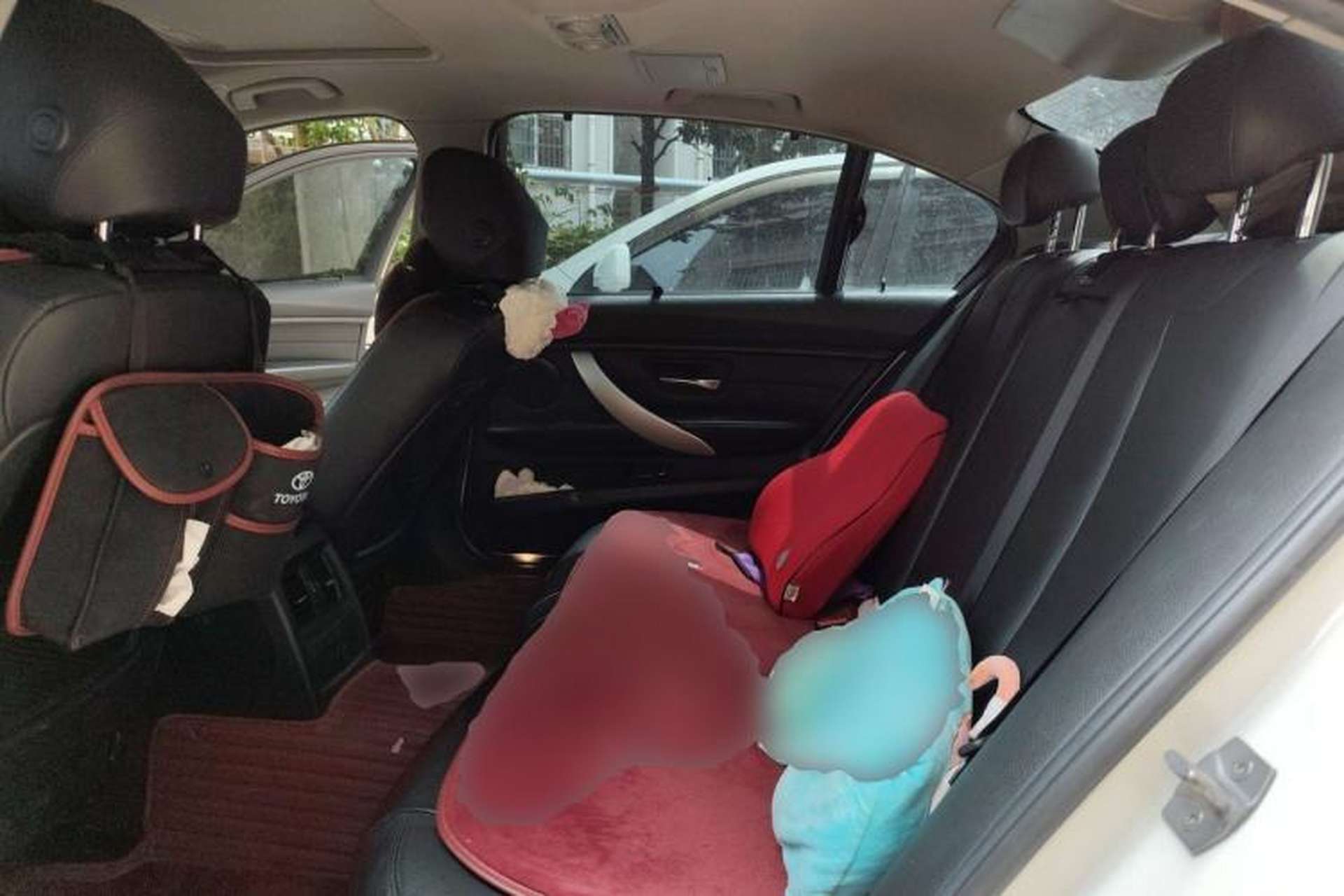 Used BMW 3 Series 2015 328Li Fashion Model Left Rear Seat