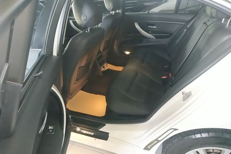 Used BMW 3 Series 2015 320Li Fashion Model Left Rear Seat