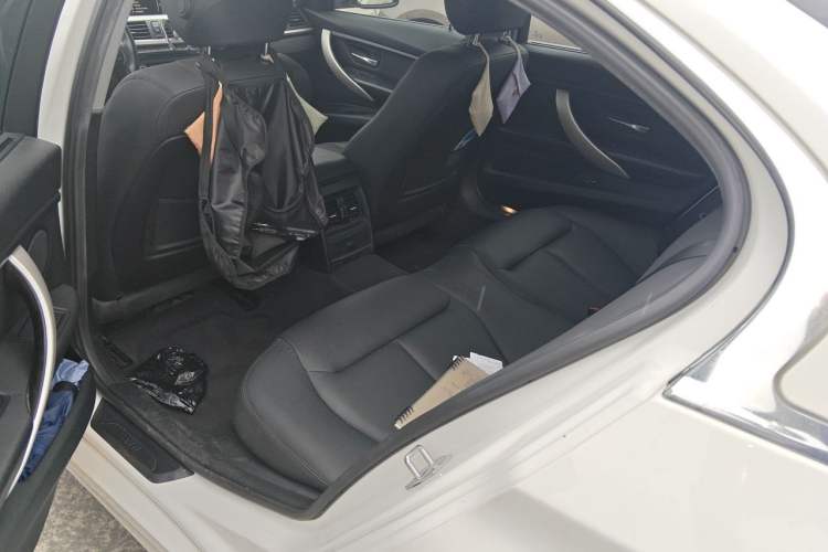 Used BMW 3 Series 2015 320Li Fashion Model Left Rear Seat