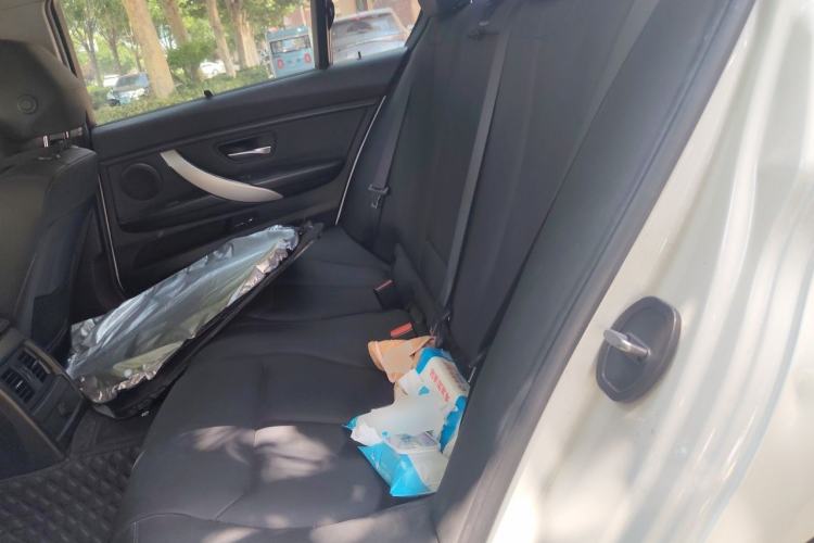 Used BMW 3 Series 2015 320Li Fashion Model Left Rear Seat