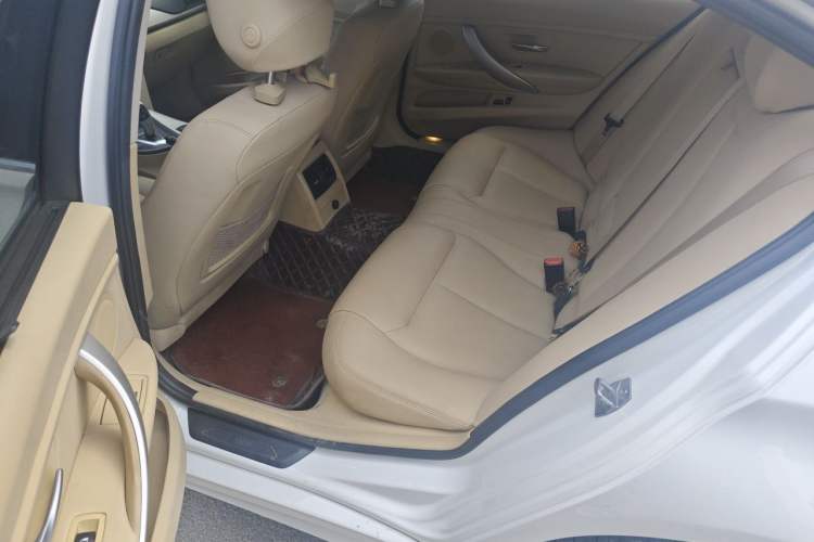Used BMW 3 Series 2015 320Li Fashion Model Left Rear Seat