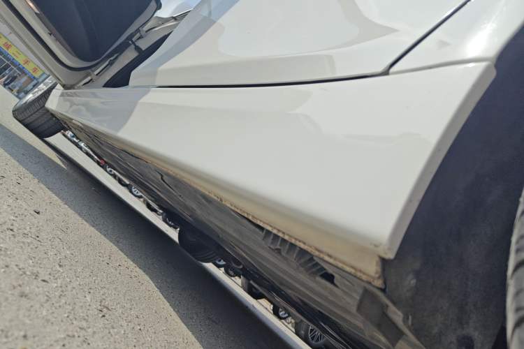 Used BMW 3 Series 2015 320Li Luxury Edition Fashion Model Left Side Sill