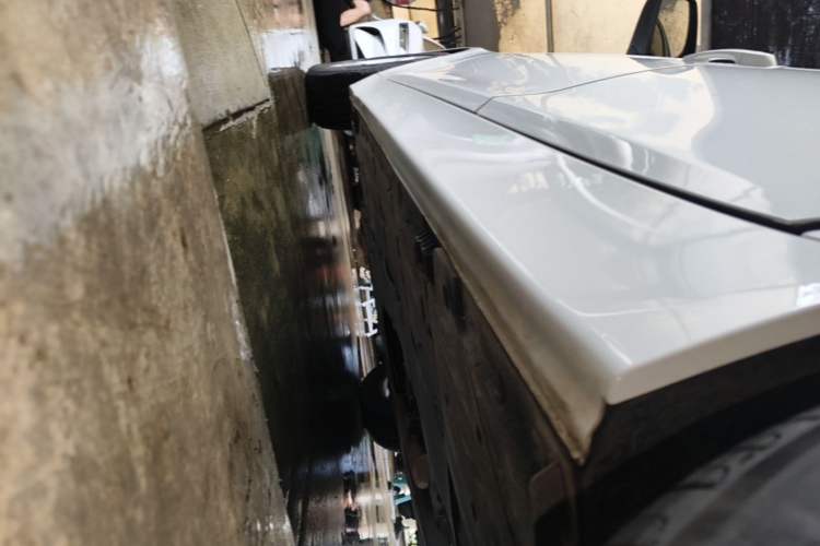 Used BMW 3 Series 2015 320i Fashion Model Left Side Sill