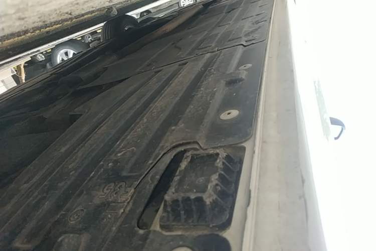 Used BMW 3 Series 2015 316Li Fashion Model Left Side Sill