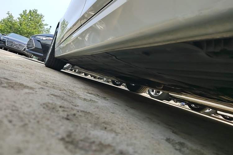 Used BMW 3 Series 2015 320Li Fashion Model Left Side Sill