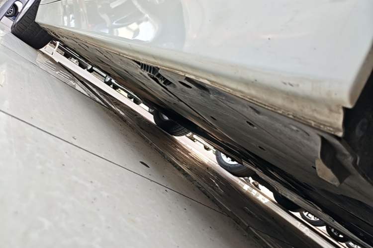 Used BMW 3 Series 2015 316i Sport Design Package Left Side Sill