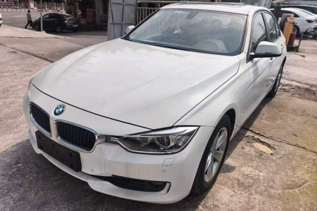 Used BMW 3 Series 2015 320i Luxury Line Stylish Edition