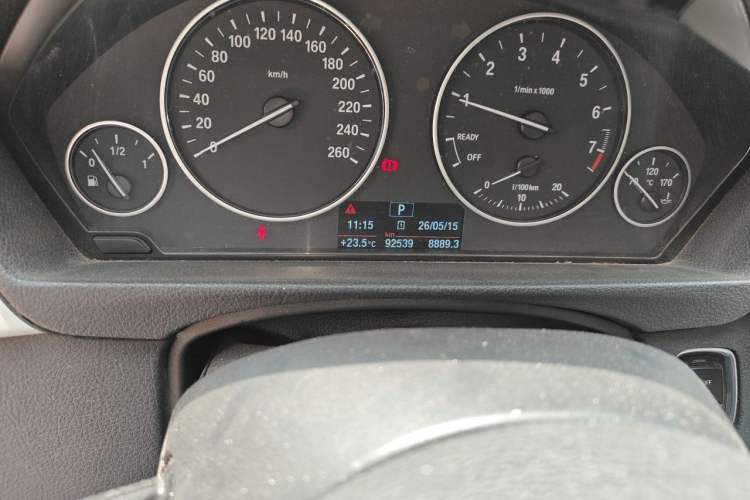 Used BMW 3 Series 2015 316i Active Edition Odometer Close Up
