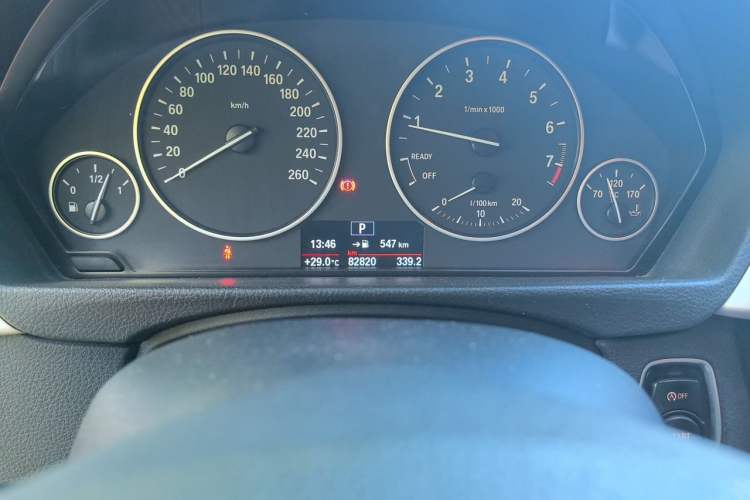 Used BMW 3 Series 2015 316i Active Edition Odometer Close Up