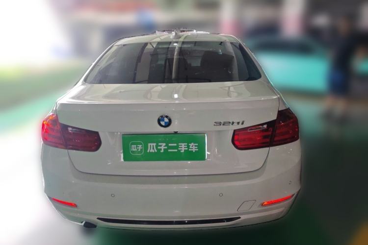 Used BMW 3 Series 2015 320i Luxury Edition Sports Design Package Rear