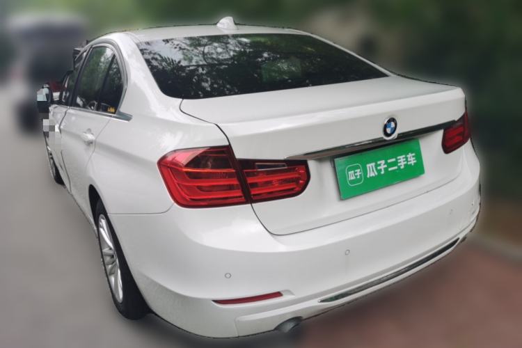 Used BMW 3 Series 2015 316Li Fashion Model Rear Left 45 Deg