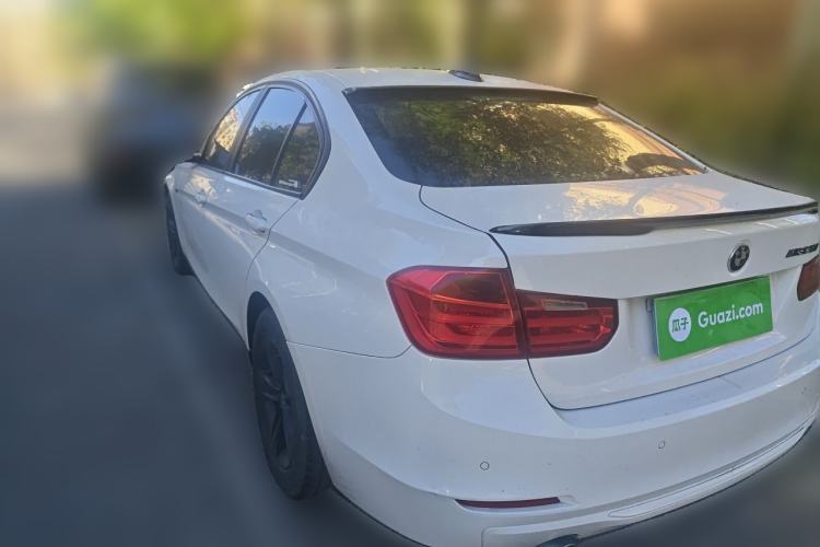 Used BMW 3 Series 2015 320i Luxury Line Stylish Edition Rear Left 45 Deg