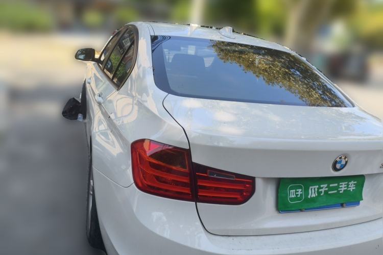 Used BMW 3 Series 2015 320i Luxury Line Stylish Edition Rear Left 45 Deg