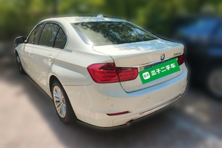 Used BMW 3 Series 2015 316Li Fashion Model Rear Left 45 Deg