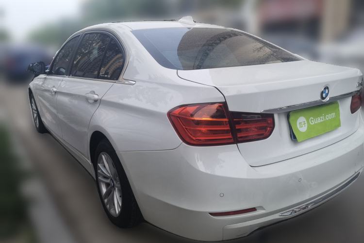 Used BMW 3 Series 2015 316Li Fashion Model Rear Left 45 Deg