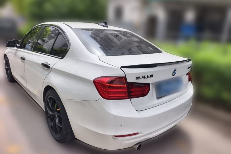 Used BMW 3 Series 2015 320i Luxury Line Stylish Edition Rear Left 45 Deg