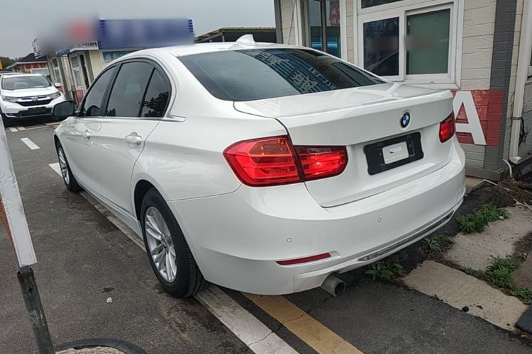Used BMW 3 Series 2015 316Li Fashion Model Rear Left 45 Deg