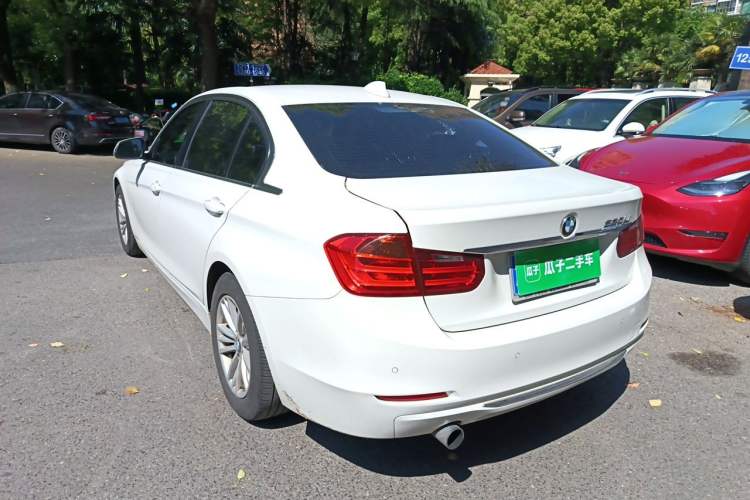 Used BMW 3 Series 2015 320i Fashion Model Rear Left 45 Deg