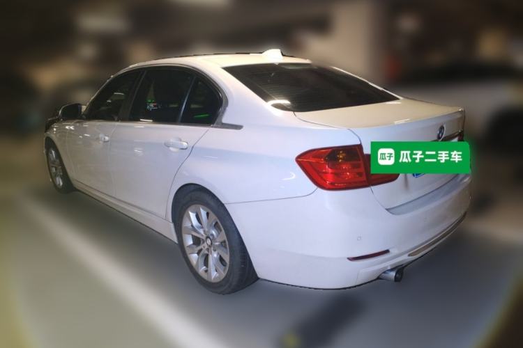 Used BMW 3 Series 2015 316Li Fashion Model Rear Left 45 Deg