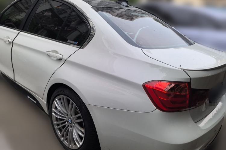 Used BMW 3 Series 2015 320i Luxury Line Stylish Edition Rear Left 45 Deg