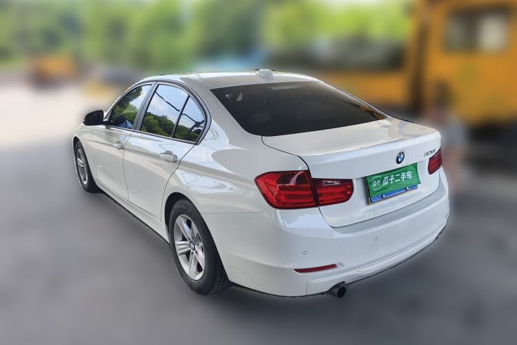Used BMW 3 Series 2015 320i Luxury Line Stylish Edition Rear Left 45 Deg