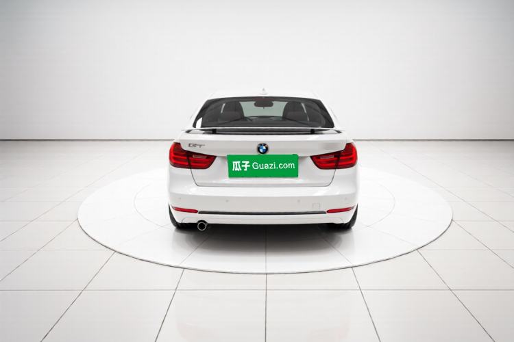 Used BMW 3 Series 2015 320i Sport Design Package Rear