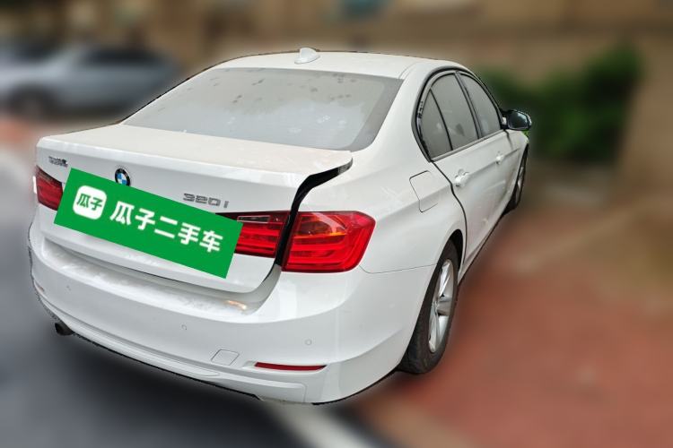 Used BMW 3 Series 2015 320i Luxury Line Stylish Edition Rear Right 45 Deg