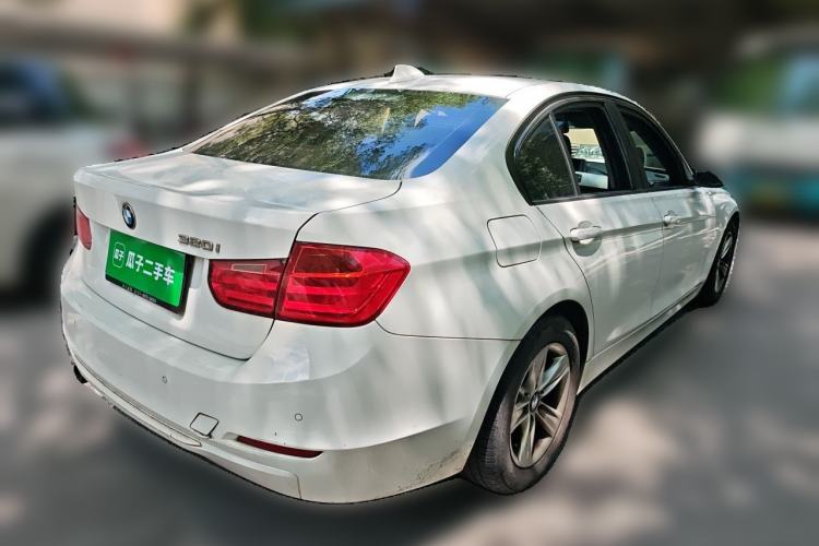 Used BMW 3 Series 2015 320i Luxury Line Stylish Edition Rear Right 45 Deg